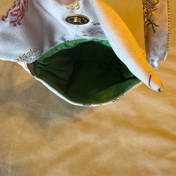 Floral Satin Shoulder Bag in Light Pink - Picture 5 of 8